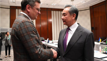 Ван Ї зустрівся з міністром закордонних справ України Дмитром Кулебою