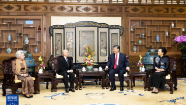 Сі Цзіньпін з дружиною Пен Ліюань зустрілися з королем і королевою-матір’ю Камбоджі