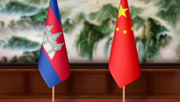 Сі Цзіньпін зустрівся з прем’єр-міністром Камбоджі Хун Сеном