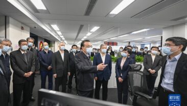 Лі Кецян наголосив на необхідності посилювати роль фінансів у стабілізації макроекономіки