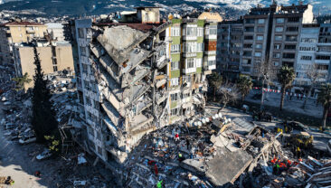 Китай прискорює доставку гуманітарних вантажів до Туреччини та Сирії — міністерство комерції КНР