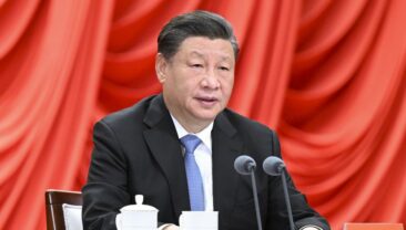 Сі Цзіньпін закликав партійні школи країни залишатися вірними початковому прагненню у вихованні кадрів і внесенні ідей та пропозицій для партії