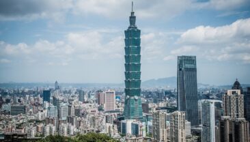 【Сесії ВЗНП і ВК НПКРК】Вирішення тайванського питання є власною справою китайців, жодна іноземна держава не має права в нього втручатися