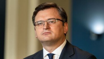 Розстріл росіянами полоненого воїна ЗСУ: Кулеба закликав прокурора МКС розслідувати злочин