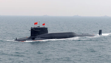 Сі Цзіньпін закликав екіпаж підводного човна ВМС Китаю стати відмінними підводниками