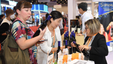 На 3-му ЕКСПО Китай – країни ЦСЄ укладено попередні угоди на закупівлю товарів на суму понад 10 млрд юанів