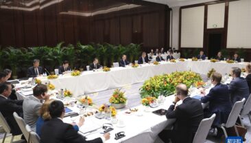 Запобігання ризикам та співпраця не суперечать одне одному — прем’єр Держради КНР Лі Цян