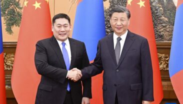 Сі Цзіньпін зустрівся з прем’єр-міністром Монголії