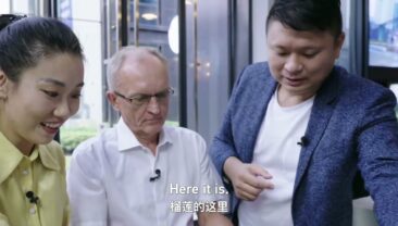 【Китайська мудрість у класиці】Як хмари завжди рухаються на небі, так і людина завжди має самовдосконалюватися