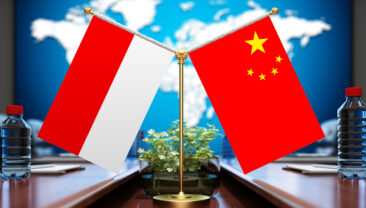 Лі Цян надіслав вітальне послання Президенту Індонезії Джоко Відодо з нагоди 78-ї річниці заснування Республіки Індонезія