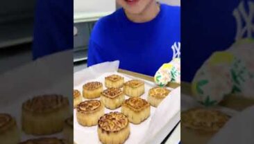 На свято Середини осені разом готуємо “місячні тістечка” юебін