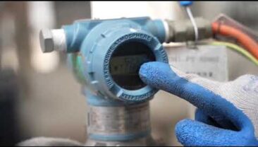 Сі Цзіньпін відвідав філію нафтохімічної компанії “Сінопек”