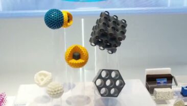 Сі Цзіньпін відвідав виставку досягнень Шанхаю в галузі науково-технічних інновацій