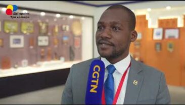 Вендласіда Клемент Каборе, глава Міністерства закордонних справ Буркіна-Фасо: ми покладаємо великі надії на саміт Китайсько-африканського форуму співпраці