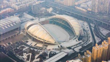 Делегації з різних країн, які беруть участь у 9-х зимових Азійських іграх, прибували в Харбін одна за одною, що ознаменувало початок першого потоку учасників