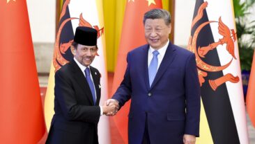 Сі Цзіньпін провів переговори із султаном Брунею