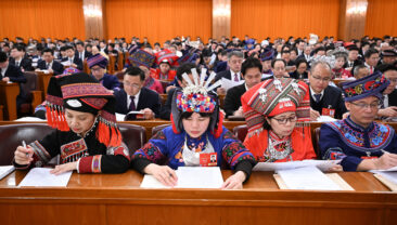 Лі Цян закликав розвивати продуктивні сили нової якості з урахуванням місцевих умов