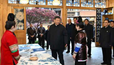 Сі Цзіньпін наголосив на необхідності збереження самобутньої культури в національних районах