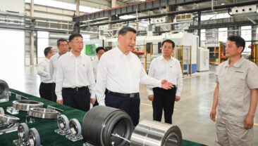 Сі Цзіньпін відвідав компанію Luoyang Bearing Group Co., Ltd. у місті Лоян