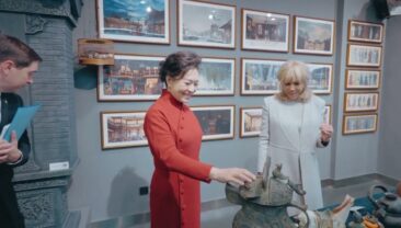 Пен Ліюань і Бріжит Макрон відвідали Пекінський народний художній театр