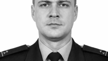 Внаслідок обвалу конструкцій загинув рятувальник у Київській області