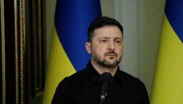 Зеленський підтвердив право на вільний виїзд для осіб, які не підлягають мобілізації