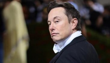 Ілон Маск планує створити міста на Місяці та Марсі