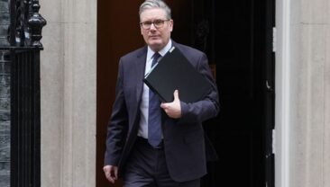 Прем’єр-міністр Великобританії спростував чутки про відставку