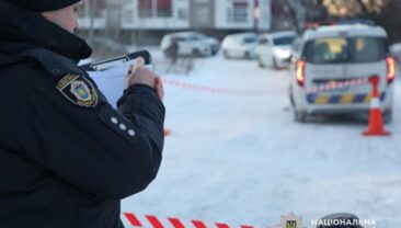 У Черкасах 55-річному чоловікові загрожує до 15 років в’язниці за напад на поліцейських