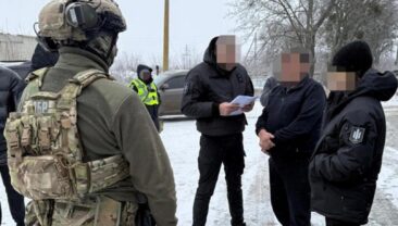 В Івано-Франківській області викрито організацію незаконного переправлення чоловіків через кордон