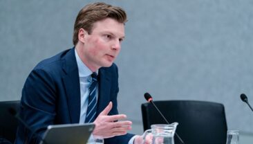 Нідерланди передадуть Україні симулятори F-16 для навчання пілотів