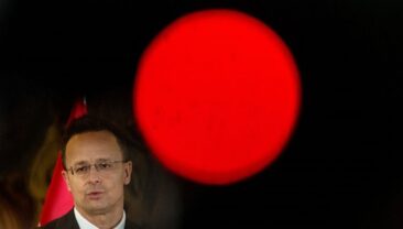 Україна не відновлюватиме постачання нафти до Угорщини через політичні причини, вважає угорський МЗС