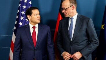 Госсекретарь США отменив зустріч з європейськими лідерами, провів переговори з канцлером Німеччини