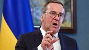 Глава Міноборони Німеччини закликав до зупинки фінансування війни в Україні