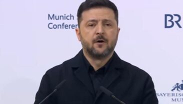 Зеленський про Орбана: «Може, він думає, як відростити живот, а не як наращувати армію»