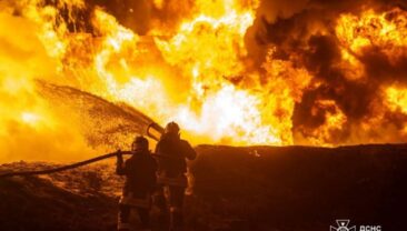 Атака на Одесську область: пошкоджено депо і виник масштабний пожежа