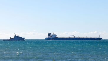 Танкер Grinch покинув французські води після арешту