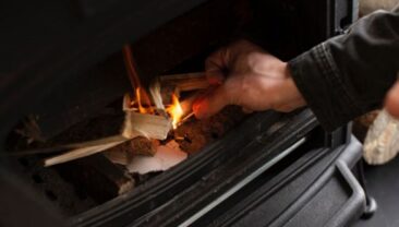 Пятеро людей госпиталізовані через отруєння чадним газом у Подвирках