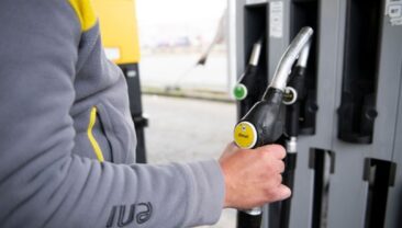 Венгрія та Словаччина припинили експорт дизелю в Україну