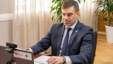 Лубинець закликав самостійних батьків привести документи в порядок