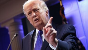 Трамп підвищив митний тариф на імпорт