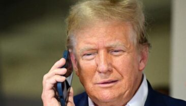 Трамп під псевдонімом Джон Баррон критикує Верховний суд