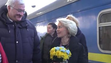 Президентка Єврокомісії підтвердила підтримку України в день четвертої річниці війни