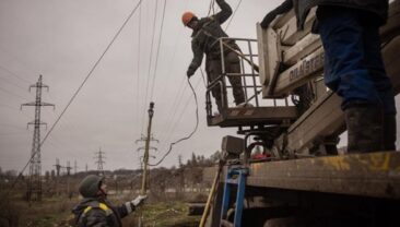 Україна продовжує імпорт електроенергії через обстріли та відключення