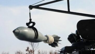 Російська розвідка заявляє про можливу передачу ядерної зброї Україні