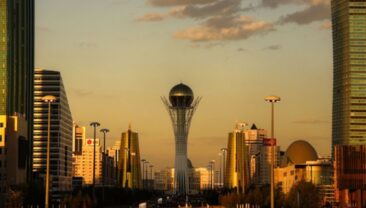 Нові правила для іммігрантів у Казахстані: тест на знання казахської мови