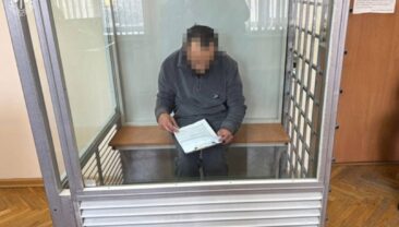 Одесит систематично насилував племянницю та змушував її брати участь у порновідео