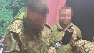 Чоловіка засудили за спробу дати хабар для уникнення військової служби