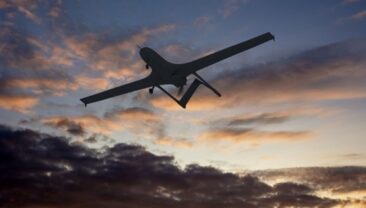 Пожежа на НПЗ в Росії: місцеві влади вперше повідомляють про атаку