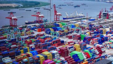 Початок 15-ї п’ятирічки: економічно потужні провінції шукають нові шляхи розвитку